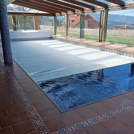 Casita Piscina Climatizada Y Cubierta Gondomar