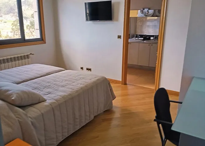 Casita Piscina Climatizada Y Cubierta * גונדומר